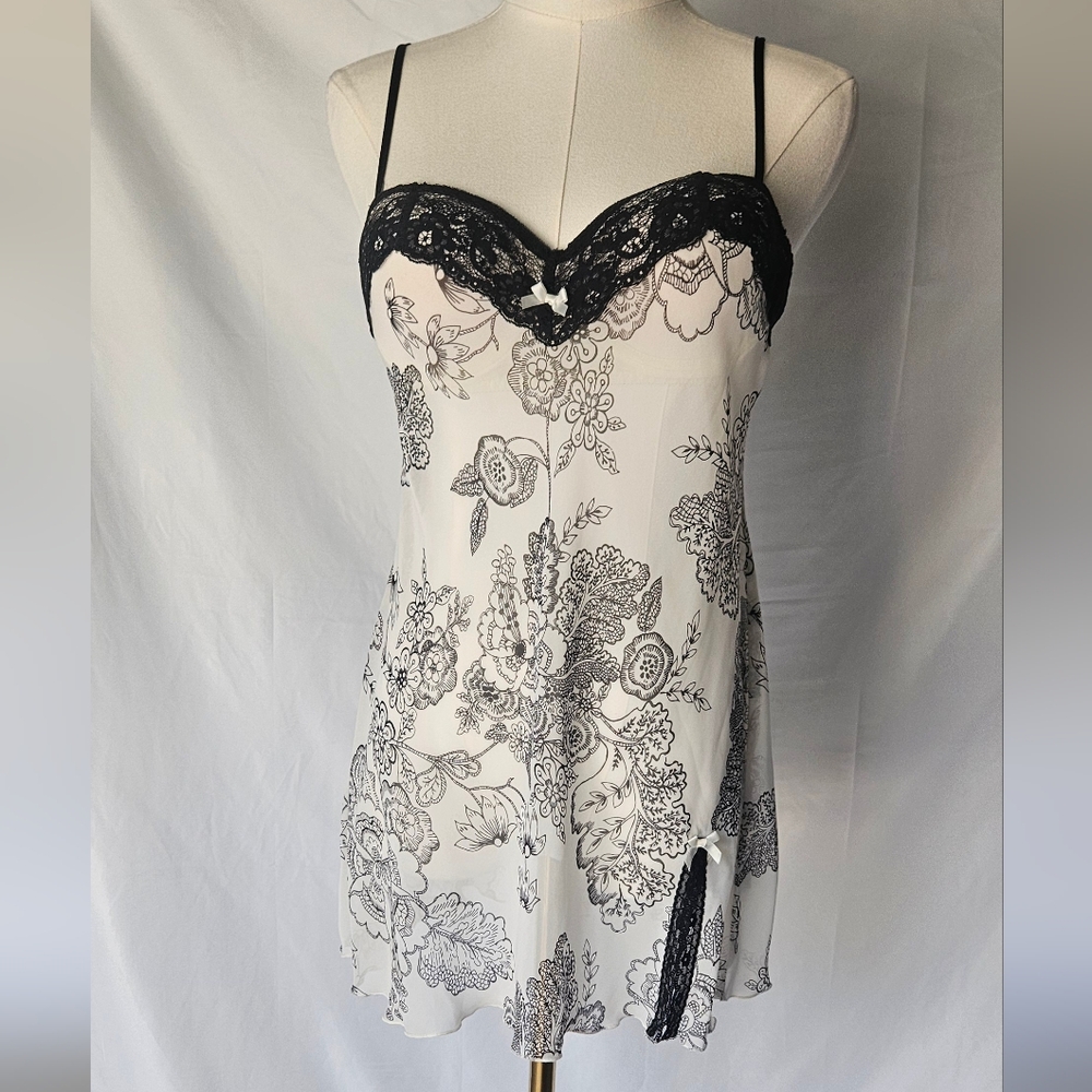 Apt. 9 Lace Floral Chemise Small Black/White Size Small